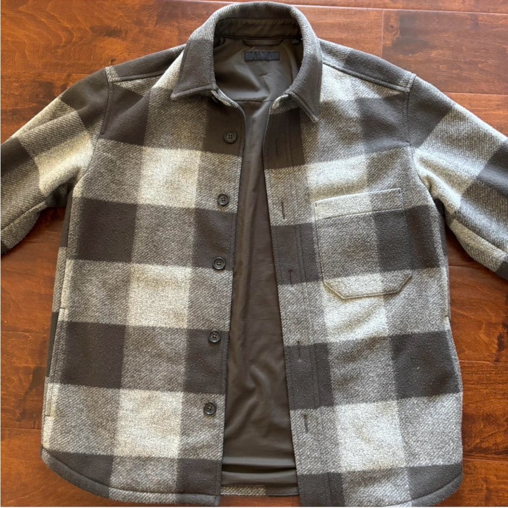 Last Chance!! Uniqlo Men's Gray and Brown Checkered Shirt Jacket